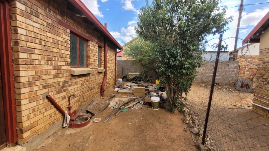 2 Bedroom Property for Sale in Blomanda Free State